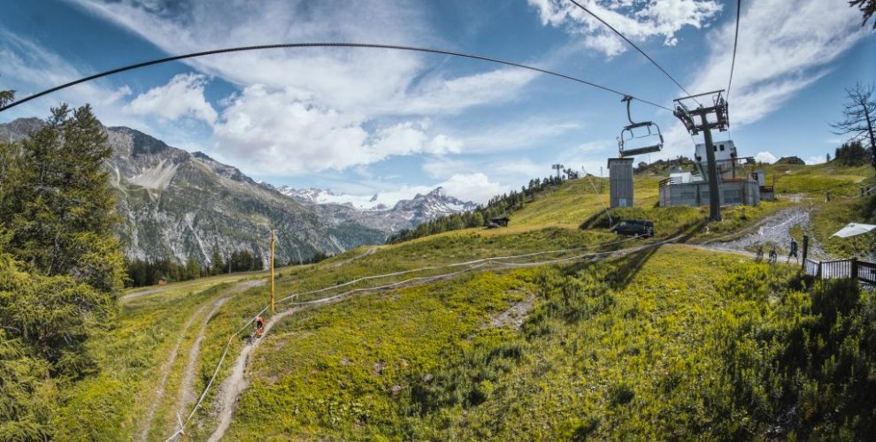 Mountain bike holiday in the french alps