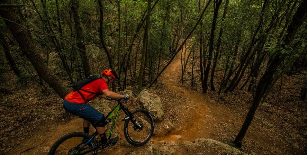 Dolmen EWS trail finale ligure town track