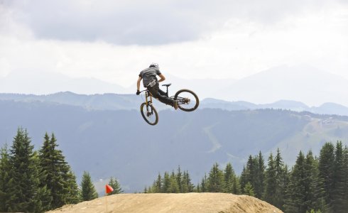 mtb jump on super morzine