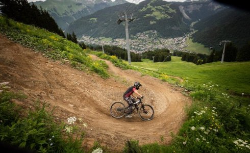 the wide open turns of the red trail in Morzine