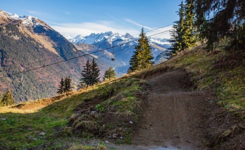 Morzine Pleney Downhill Hip Jump