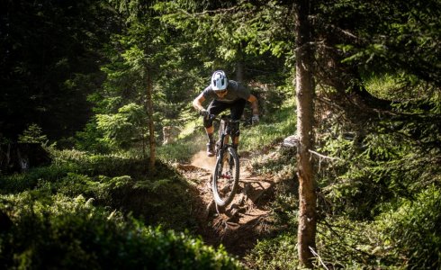 What style of riding is in Samoens - Atlas Ride Co