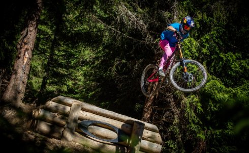 Morzine summer Tahnee Seagrave - MTB Beds