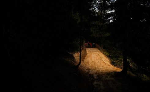 TRAIL BUILDING MORZINE