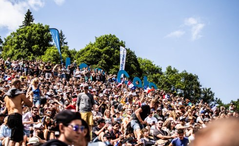 Massive crowd at les gets world cup
