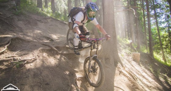 MOUNTAIN BIKE PHOTO MORZINE