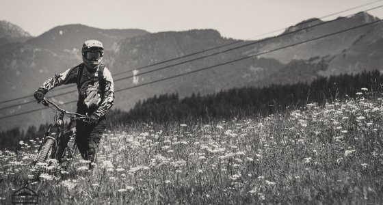 MOUNTAIN BIKE PHOTO MORZINE