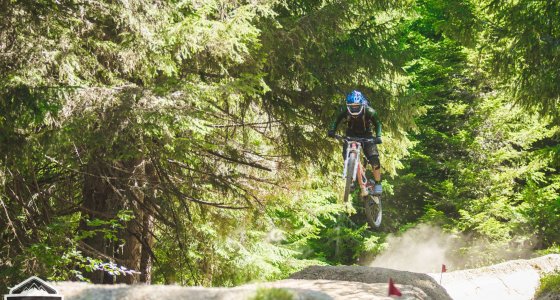 MOUNTAIN BIKE PHOTO MORZINE