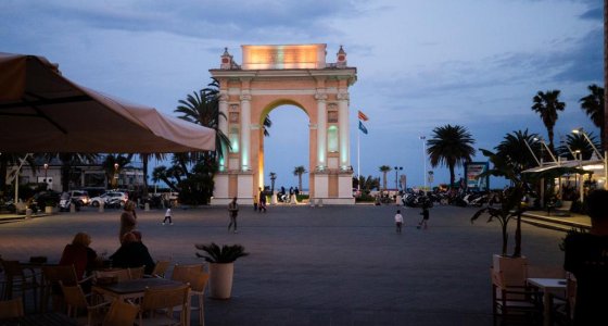 town square finale ligure
