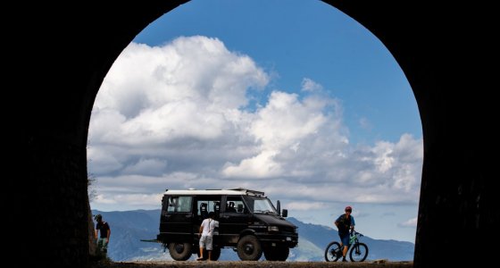 uplifts in molini in the carabineri truck 