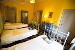 Triple bedroom finale ligure MTB Beds