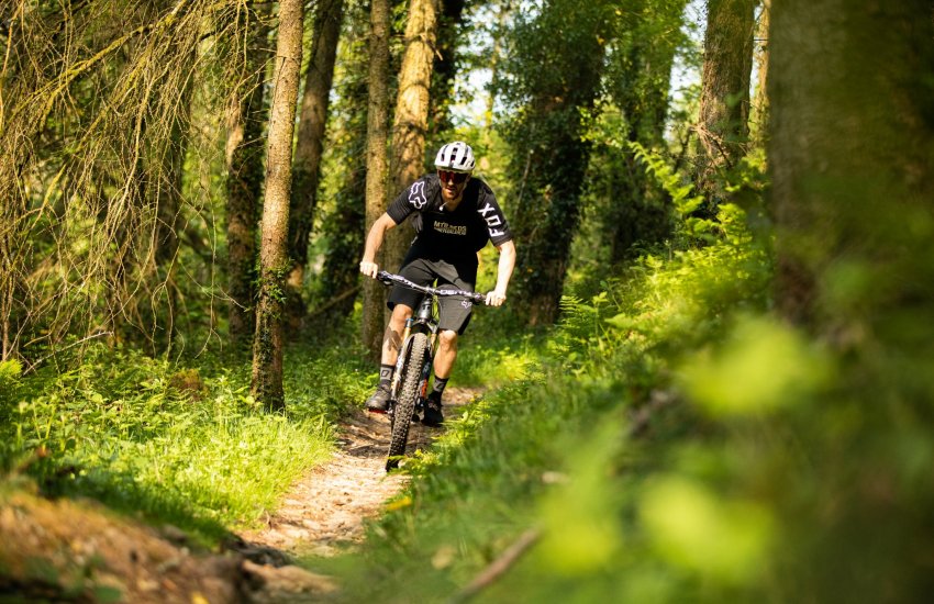 FOX Defend Fast Jersey & MTB BEDS partnership