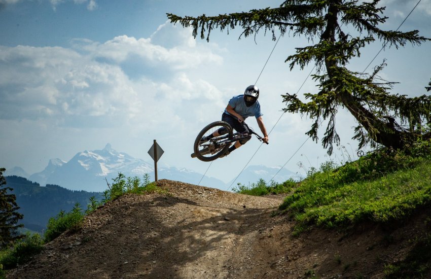 mountain bike holiday gift vouchers